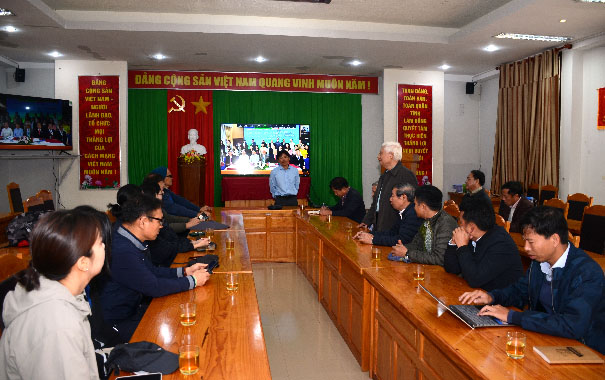 Các[-]nhà[-]khoa[-]học[-]Hội[-]BVTN&MT[-]Việt[-]Nam[-]và[-]Hàn[-]Quốc[-]thăm[-]thăm[-]và[-]làm[-]việc[-]tại[-]Vườn[-]quốc[-]gia[-]Bidoup[-]-[-]Núi[-]Bà